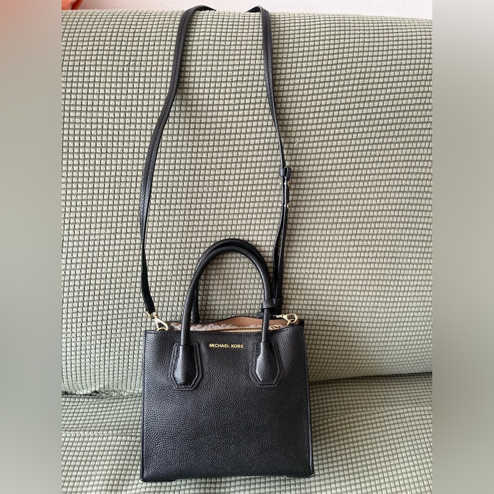 Michael Kors crossbody bag/ handbag